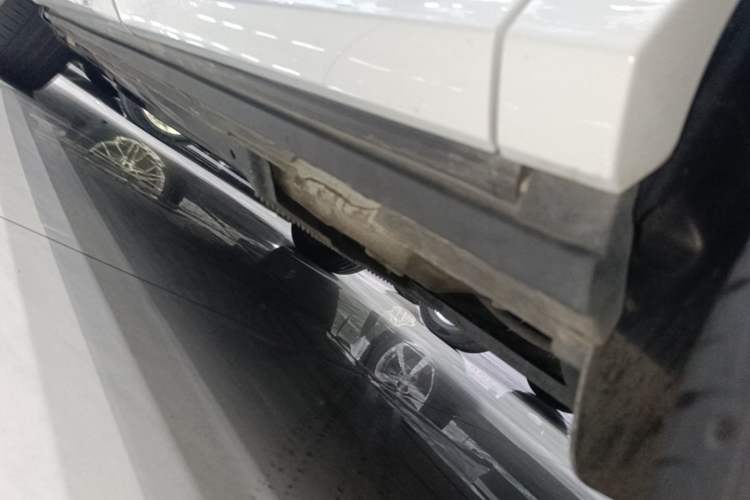 Used Audi Q2L 2022 35 TFSI Fashion Dynamic Model Left Side Sill