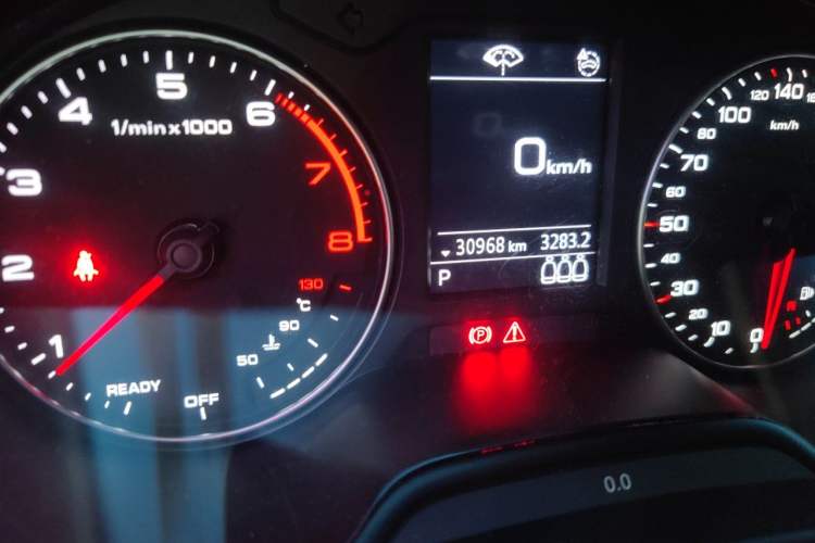 Used Audi Q2L 2022 35 TFSI Fashion Dynamic Model Odometer Close Up