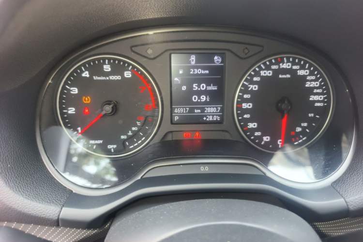Used Audi Q2L 2022 35 TFSI Progressive Dynamic Edition Odometer Close Up