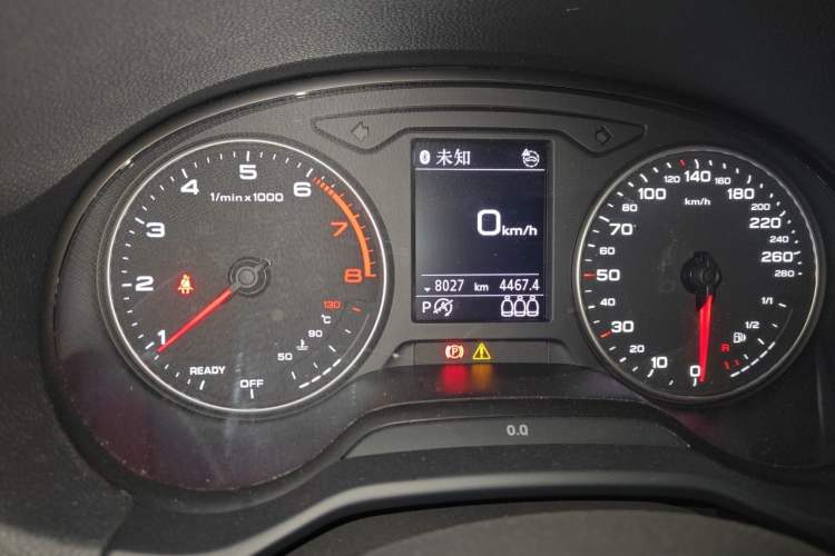 Used Audi Q2L 2022 35 TFSI Fashion Dynamic Model Odometer Close Up
