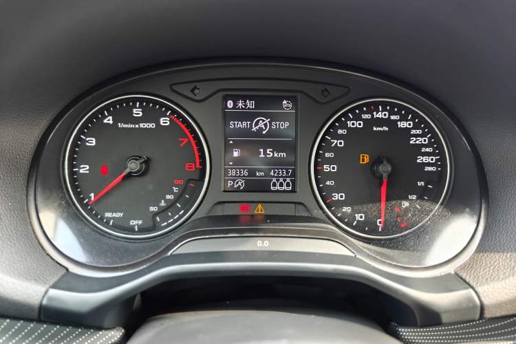Used Audi Q2L 2022 35 TFSI Advanced Style Edition Odometer Close Up