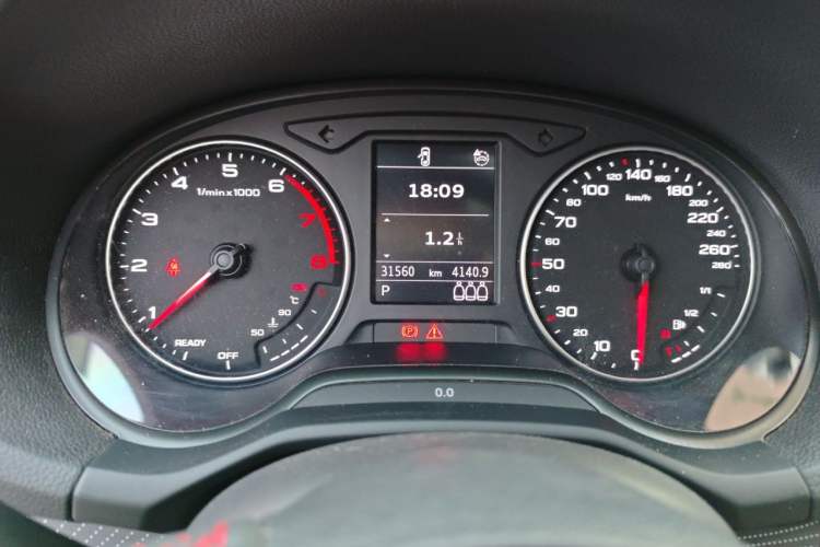 Used Audi Q2L 2022 35 TFSI Progressive Dynamic Edition Odometer Close Up