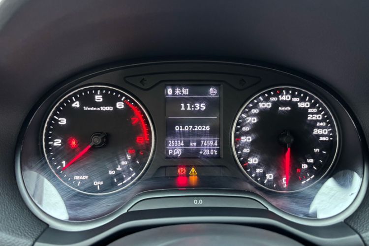 Used Audi Q2L 2022 35 TFSI Progressive Dynamic Edition Odometer Close Up