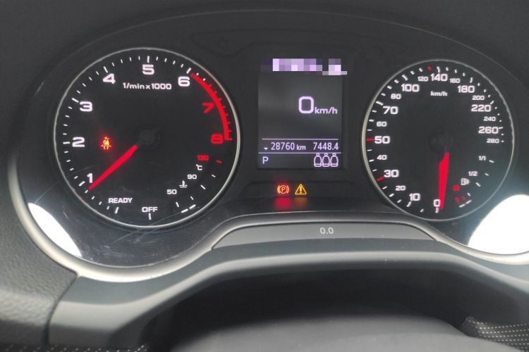 Used Audi Q2L 2022 35 TFSI Fashionable and Elegant Model Odometer Close Up