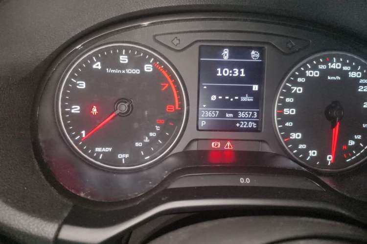 Used Audi Q2L 2022 35 TFSI Progressive Dynamic Edition Odometer Close Up