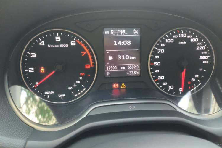 Used Audi Q2L 2022 35 TFSI Progressive Dynamic Edition Odometer Close Up
