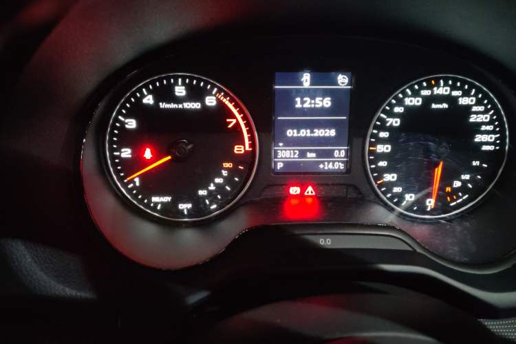 Used Audi Q2L 2022 35 TFSI Advanced Style Edition Odometer Close Up