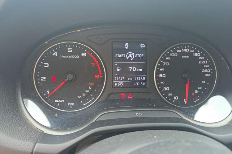 Used Audi Q2L 2022 35 TFSI Progressive Dynamic Edition Odometer Close Up