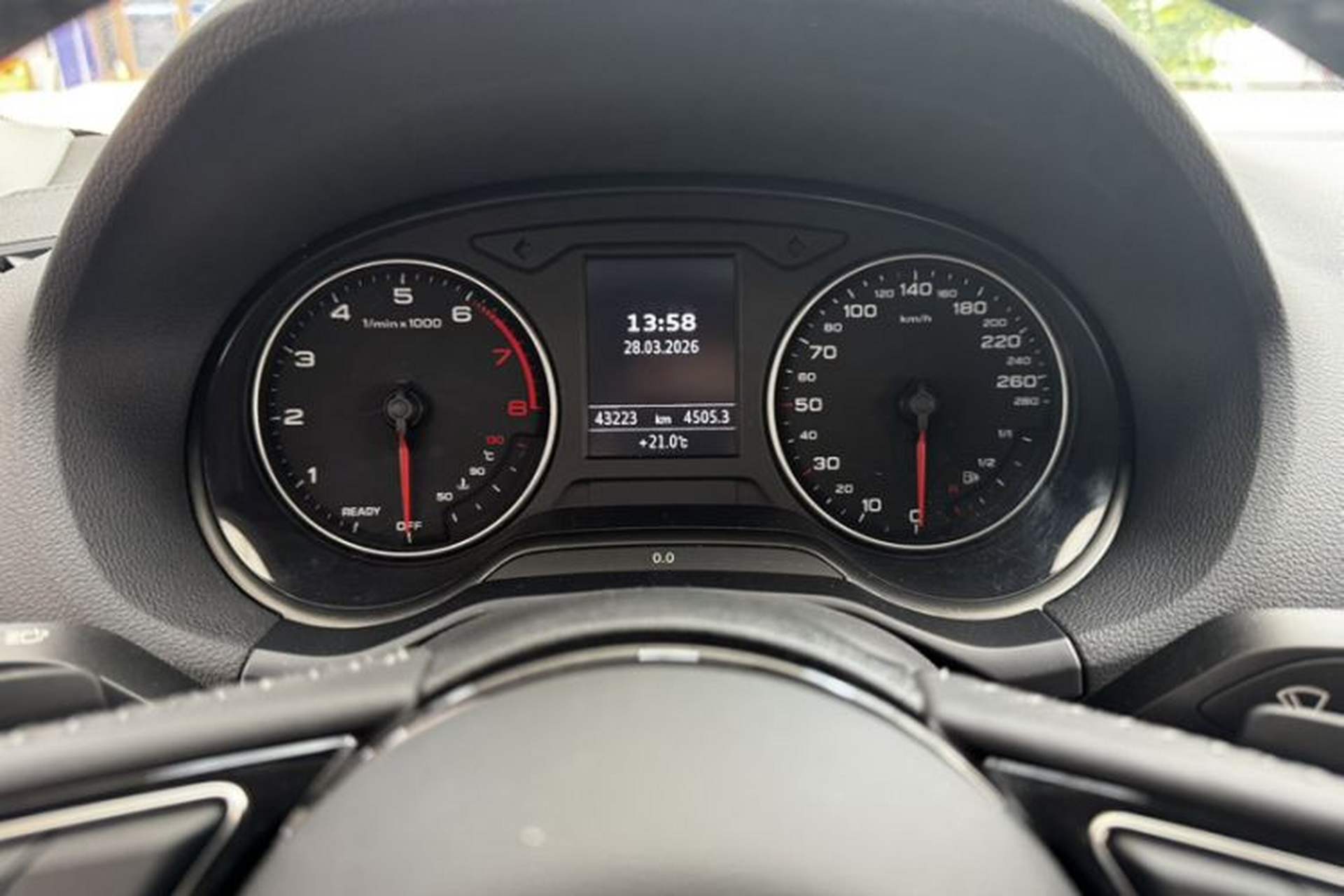 Used Audi Q2L 2022 35 TFSI Fashion Dynamic Model Odometer Close Up