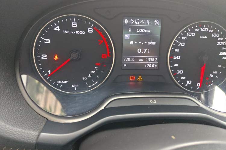 Used Audi Q2L 2022 35 TFSI Progressive Dynamic Edition Odometer Close Up