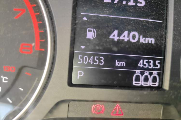 Used Audi Q2L 2022 35 TFSI Progressive Dynamic Edition Odometer Close Up