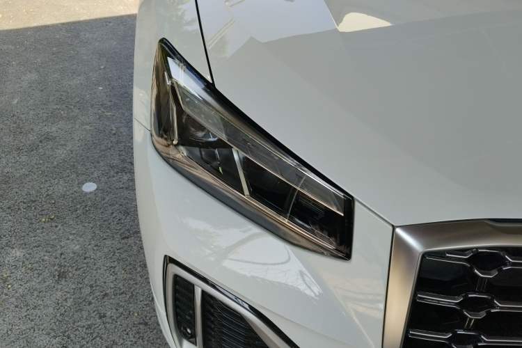 Used Audi Q2L 2022 35 TFSI Luxury Dynamic Edition Right Front Headlight
