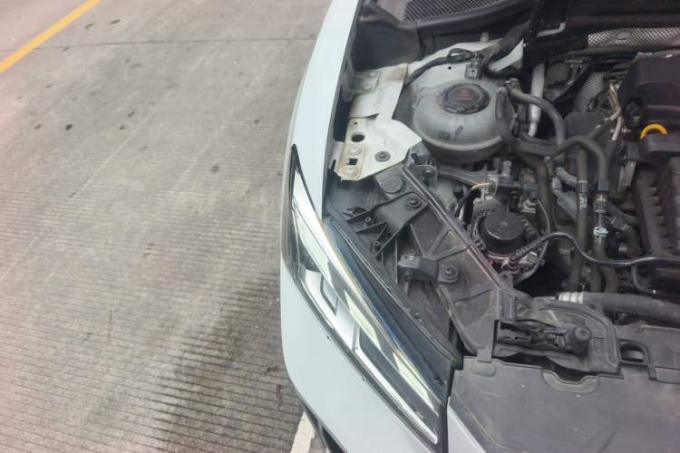 Used Audi Q2L 2022 35 TFSI Progressive Dynamic Edition Right Front Headlight