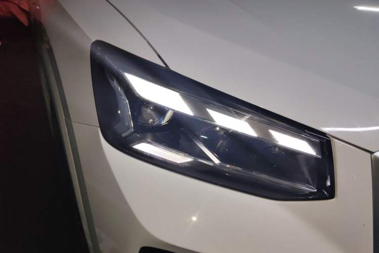 Used Audi Q2L 2022 35 TFSI Progressive Dynamic Edition Right Front Headlight