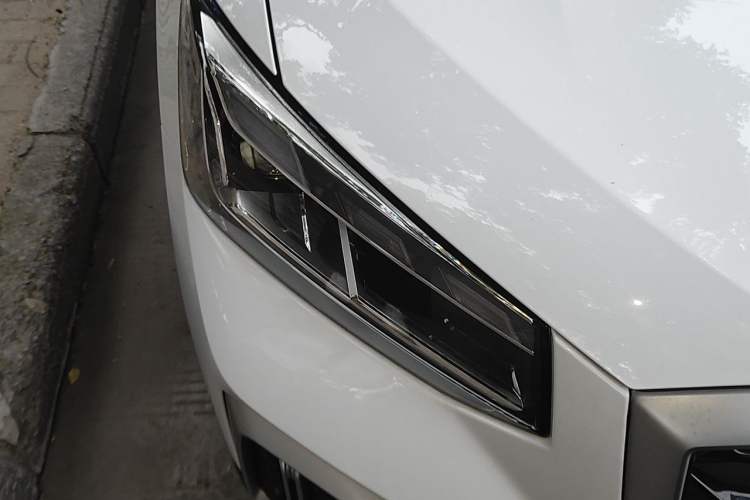 Used Audi Q2L 2022 35 TFSI Fashionable and Elegant Model Right Front Headlight