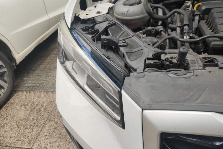 Used Audi Q2L 2022 35 TFSI Fashionable and Elegant Model Right Front Headlight