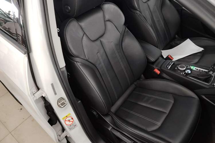 Used Audi Q2L 2022 35 TFSI Advanced Style Edition Right Front Seat