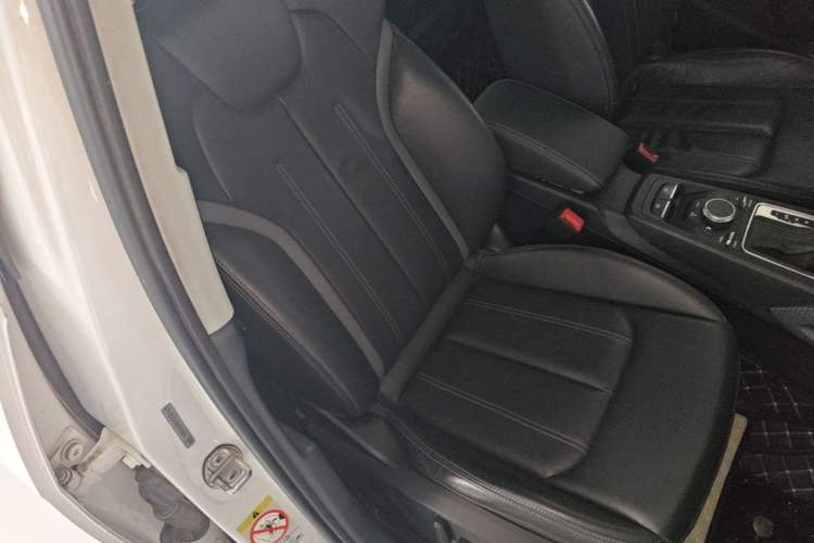 Used Audi Q2L 2022 35 TFSI Fashion Dynamic Model Right Front Seat