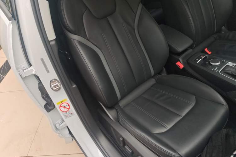 Used Audi Q2L 2022 35 TFSI Fashion Dynamic Model Right Front Seat