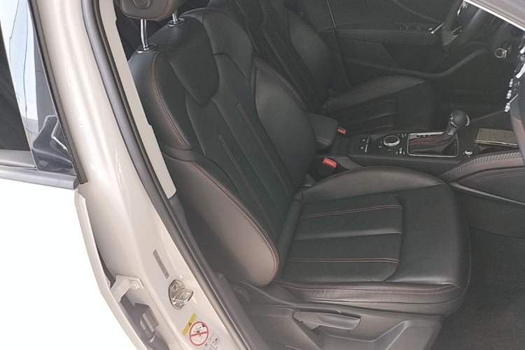 Used Audi Q2L 2022 35 TFSI Progressive Dynamic Edition Right Front Seat