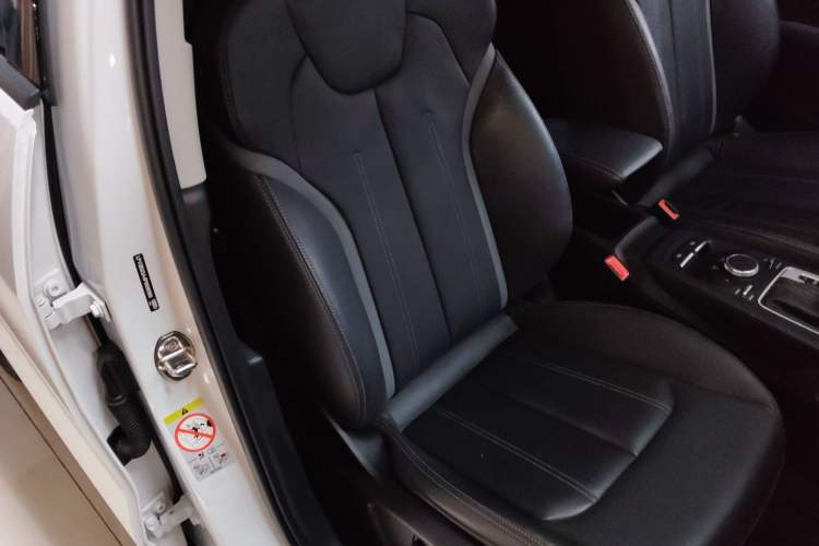 Used Audi Q2L 2022 35 TFSI Fashion Dynamic Model Right Front Seat