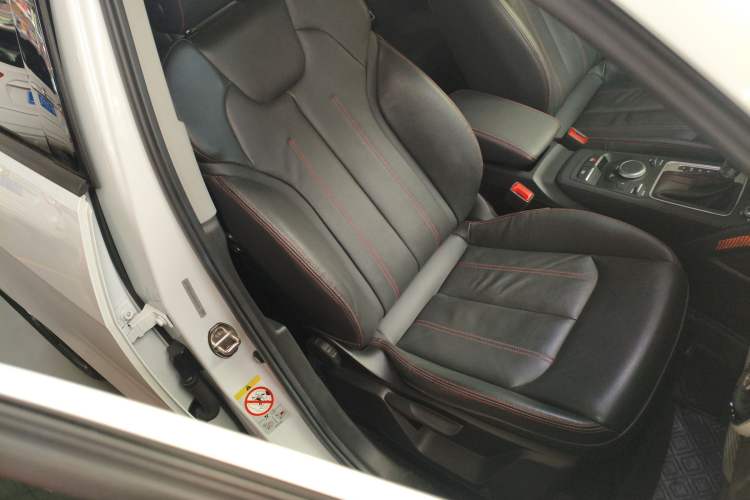 Used Audi Q2L 2022 35 TFSI Progressive Dynamic Edition Right Front Seat