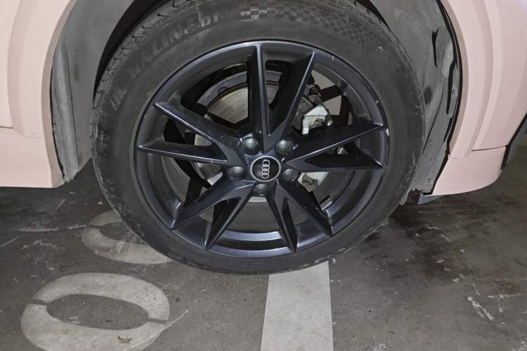 Used Audi Q2L 2022 35 TFSI Progressive Dynamic Edition Right Front Wheel Hub