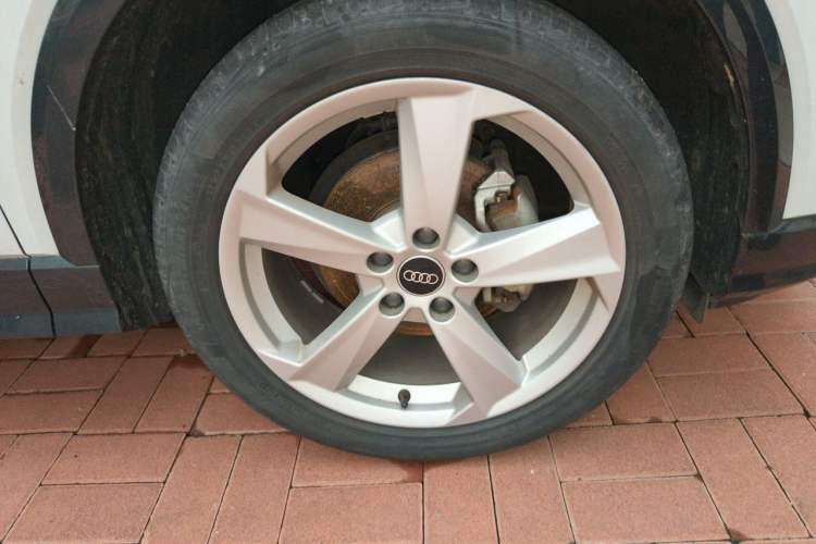 Used Audi Q2L 2022 35 TFSI Advanced Style Edition Right Front Wheel Hub