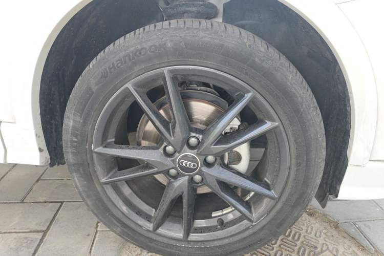 Used Audi Q2L 2022 35 TFSI Progressive Dynamic Edition Right Front Wheel Hub