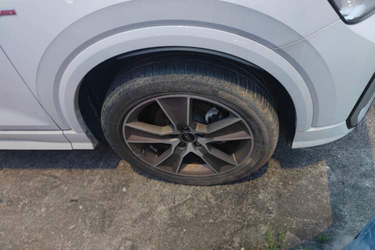 Used Audi Q2L 2022 35 TFSI Fashion Dynamic Model Right Front Wheel Hub