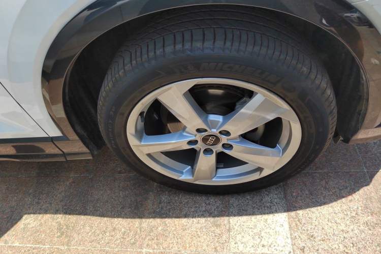 Used Audi Q2L 2022 35 TFSI Advanced Style Edition Right Front Wheel Hub