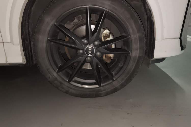 Used Audi Q2L 2022 35 TFSI Progressive Dynamic Edition Right Front Wheel Hub
