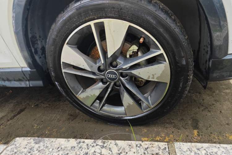 Used Audi Q2L 2022 35 TFSI Fashionable and Elegant Model Right Front Wheel Hub