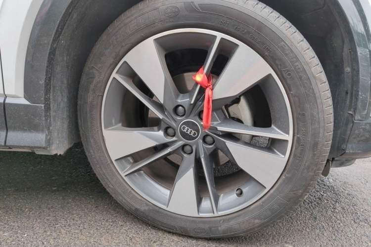 Used Audi Q2L 2022 35 TFSI Fashionable and Elegant Model Right Front Wheel Hub