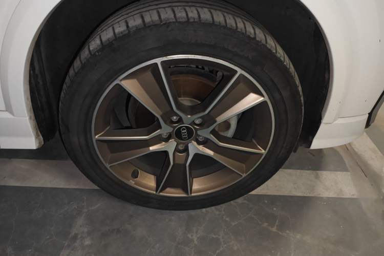 Used Audi Q2L 2022 35 TFSI Fashion Dynamic Model Right Front Wheel Hub