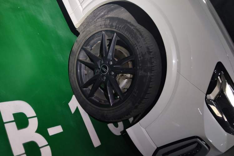 Used Audi Q2L 2022 35 TFSI Progressive Dynamic Edition Right Front Wheel Hub