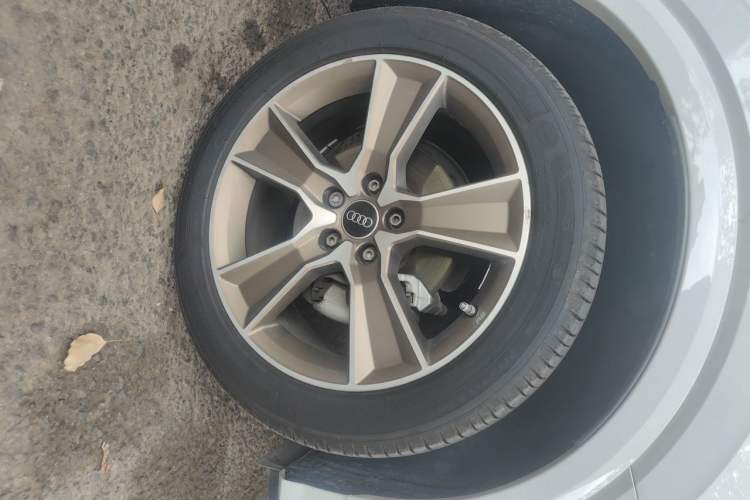 Used Audi Q2L 2022 35 TFSI Fashion Dynamic Model Right Front Wheel Hub