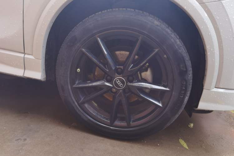 Used Audi Q2L 2022 35 TFSI Progressive Dynamic Edition Right Front Wheel Hub
