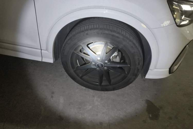 Used Audi Q2L 2022 35 TFSI Progressive Dynamic Edition Right Front Wheel Hub