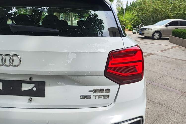 Used Audi Q2L 2022 35 TFSI Progressive Dynamic Edition Right Rear Taillight