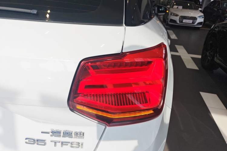 Used Audi Q2L 2022 35 TFSI Progressive Dynamic Edition Right Rear Taillight