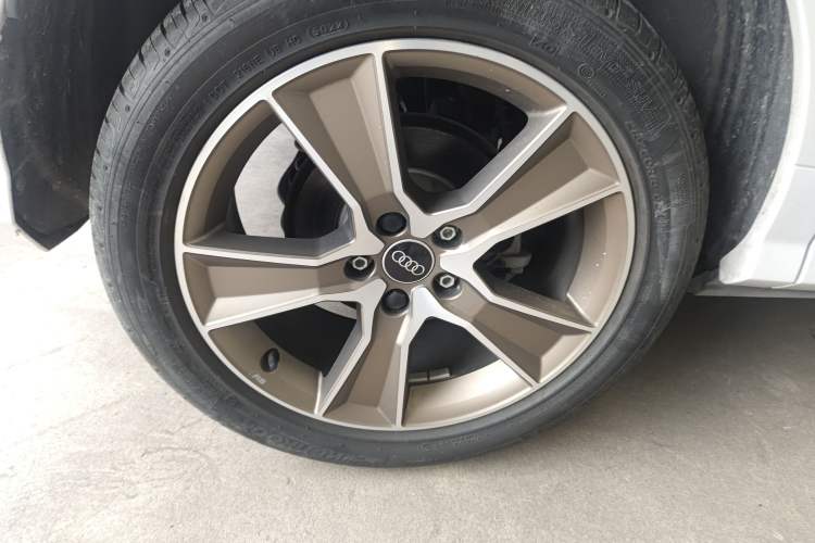 Used Audi Q2L 2022 35 TFSI Fashion Dynamic Model Right Rear Wheel Hub