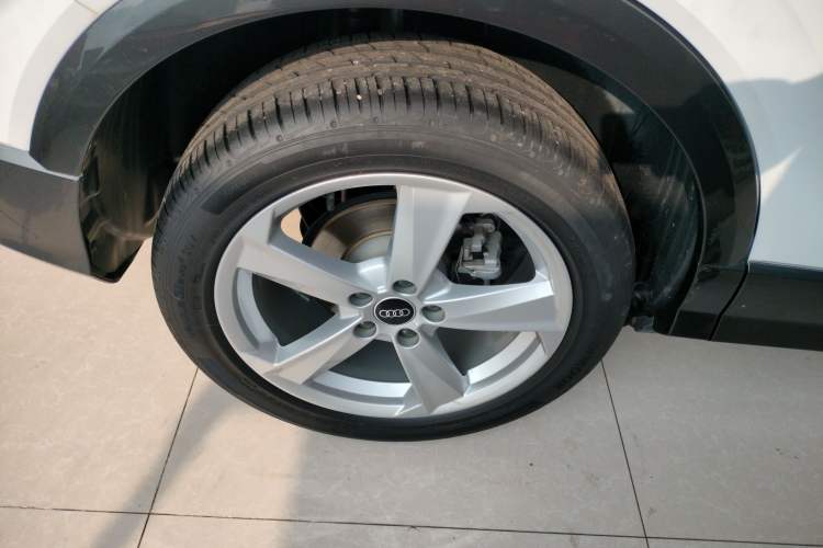 Used Audi Q2L 2022 35 TFSI Advanced Style Edition Right Rear Wheel Hub