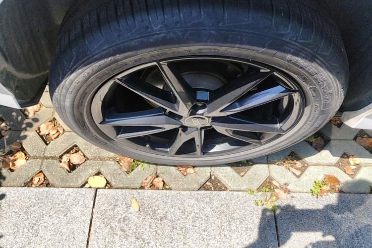 Used Audi Q2L 2022 35 TFSI Progressive Dynamic Edition Right Rear Wheel Hub