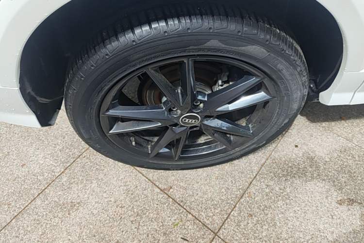 Used Audi Q2L 2022 35 TFSI Progressive Dynamic Edition Right Rear Wheel Hub