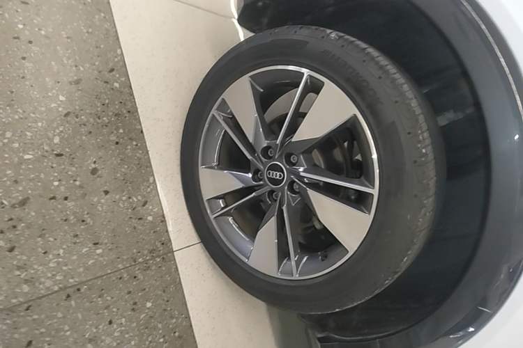 Used Audi Q2L 2022 35 TFSI Fashionable and Elegant Model Right Rear Wheel Hub