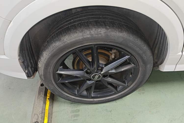 Used Audi Q2L 2022 35 TFSI Progressive Dynamic Edition Right Rear Wheel Hub