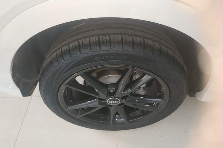 Used Audi Q2L 2022 35 TFSI Progressive Dynamic Edition Right Rear Wheel Hub