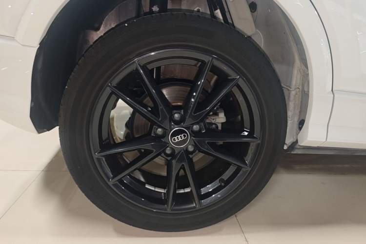 Used Audi Q2L 2022 35 TFSI Progressive Dynamic Edition Right Rear Wheel Hub