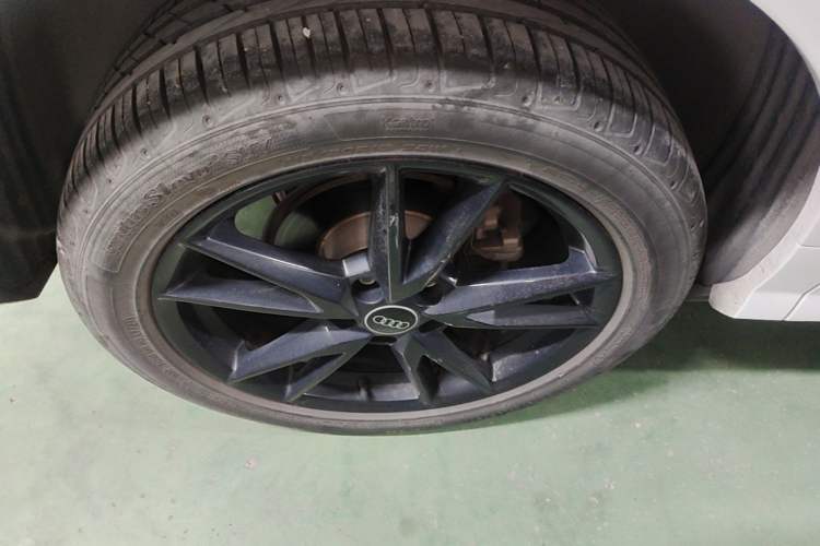 Used Audi Q2L 2022 35 TFSI Progressive Dynamic Edition Right Rear Wheel Hub